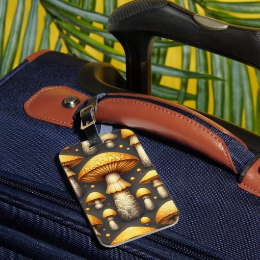 Golden Mushrooms Gepäckanhänger (Vorderseite Insitu 1)