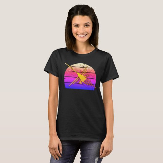 Golden Nazca Lines Hummingbird Retro Sunset T-Shirt (Vorne ganz)