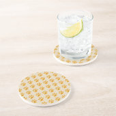 Golden Niedlich Paws auf Beige Getränkeuntersetzer (Seite)