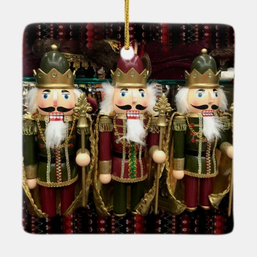 Golden Nutcracker Soldiers Weihnachten Keramikornament (Rückseite)