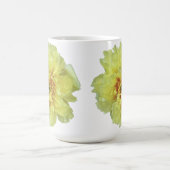 Golden Peongs on Stainless Silver Background Kaffeetasse (Mittel)