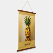 Golden Pine Muse - Pineapple Empire Designs Wandteppich Mit Holzrahmen (Gewinkelt)