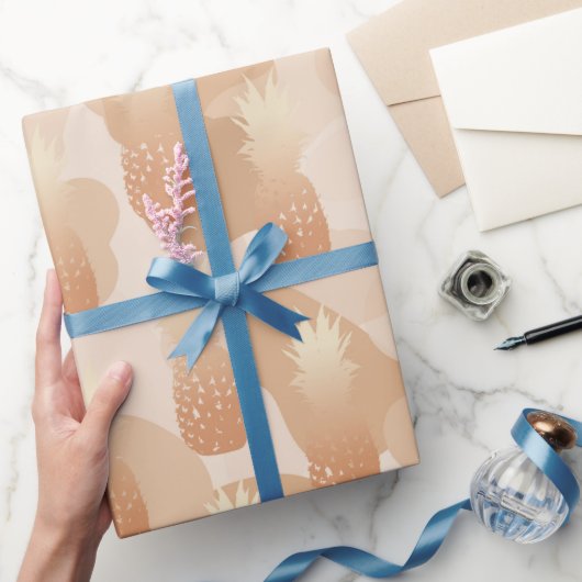 Golden Pineapples Pattern Geschenkpapier (Schenken)