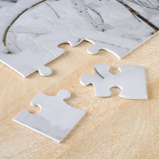 Golden Retriever Blick auf den Fluss im Schnee Puzzle (Seite)