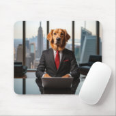 Golden Retriever CEO in einem modernen Büro Mousepad (Mit Mouse)