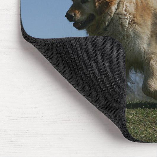 Golden retriever, das 3 laufen lässt mousepad (Ecke)
