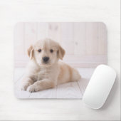 Golden retriever, das sich hinlegt mousepad (Mit Mouse)