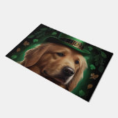 Golden Retriever Dog am St. Patrick's Day Fußmatte (Schrägansicht)