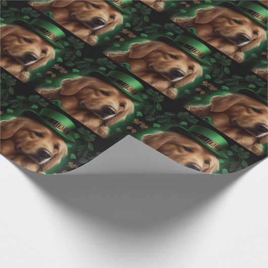 Golden Retriever Dog am St. Patrick's Day Geschenkpapier (Ecke)