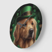 Golden Retriever Dog am St. Patrick's Day Große Wanduhr (Winkel)