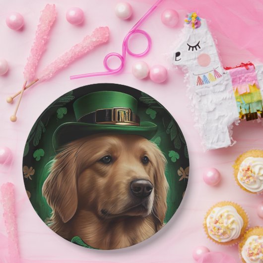 Golden Retriever Dog am St. Patrick's Day Pappteller (Party)