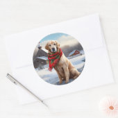 Golden Retriever Dog in Schnee Weihnachten Runder Aufkleber (Umschlag)