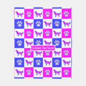 Golden Retriever Dog & Paw Print Hot Pink und Blue Fleecedecke (Vorderseite)