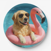 Golden Retriever Floating On a Flamingo Pool Toy Pappteller (Vorderseite)
