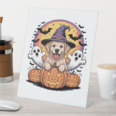 Golden Retriever Halloween Hexenhund Classic T-Shi Sockelschild (In Situ)