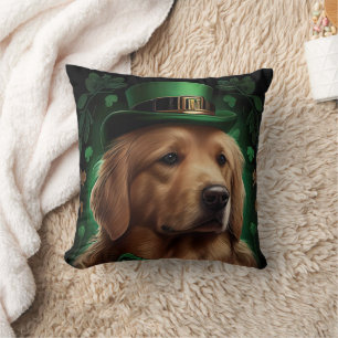 Golden Retriever Hund am St. Patrick's Day  Kissen