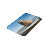 Golden retriever-Hund, der auf ein Paddel-Brett Badematte (Schrägansicht)