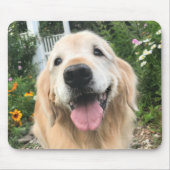 Golden Retriever Hund im Blumengarten Mousepad (Vorne)