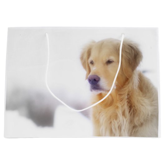 Golden retriever im Schnee Große Geschenktüte (Vorderseite)
