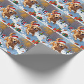 Golden Retriever im Schnee mit Weihnachtshut Geschenkpapier (Ecke)