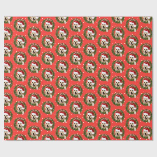 Golden Retriever in Green Kranz auf Polka Docks Geschenkpapier (Flach)
