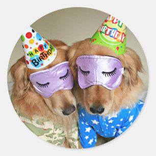 Golden Retriever in Pajamas Sleep Mask Geburtstag Runder Aufkleber