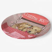 Golden Retriever Kissing Booth Pappteller (Schrägansicht)