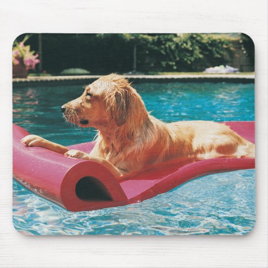 Golden Retriever Lern on a Air Bed and Breakfast Mousepad (Vorne)
