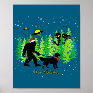 Golden Retriever Lustiger Bigfoot Weihnachten Alie Poster