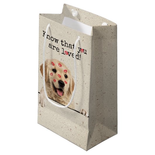 Golden Retriever mit Lipstick Kisses Kleine Geschenktüte (Vorderseite Schrägansicht)