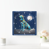 Golden Retriever Moonlit Wall Clock: Ein zeitloser Quadratische Wanduhr (Zuhause)