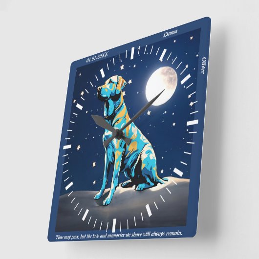 Golden Retriever Moonlit Wall Clock: Ein zeitloser Quadratische Wanduhr (Winkel)