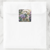Golden Retriever Puppy mit Lilacs Quadratischer Aufkleber (Tasche)
