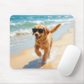 Golden Retriever Puppy Walking On the Beach Mousepad (Mit Mouse)