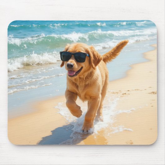 Golden Retriever Puppy Walking On the Beach Mousepad (Vorne)