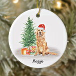 Golden Retriever Santa Dog Personalisierte Weihnac Keramik Ornament<br><div class="desc">Dekorieren Sie Ihren Baum oder geben Sie in dieser Urlaubssaison ein besonderes Geschenk mit diesem goldenen Retriever Santa Hund Weihnachtsschmuck und passender Dekoration. Dieses goldene Weihnachtsschmuck mit einem Aquarellhund in einer Weihnachtsmannmütze und einem Baum. Personalisieren Sie mit dem Namen vorne, Jahr zurück. Dieses goldene Retriever-Ornament wird unter Golden Retriever Liebhabern,...</div>