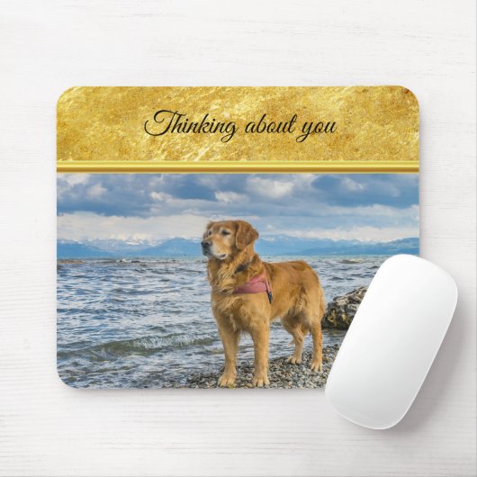 Golden Retriever stehend auf blauem Meeresfelsen Mousepad (Mit Mouse)