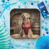 Golden Retriever Tragen ein rotes, müdes Shirt Pappteller (Party)