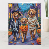 Golden Retriever Trick-or-Treating Halloween Karte (Vorderseite)