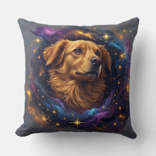 Golden Retriever von Whimsical Cosmos Kissen