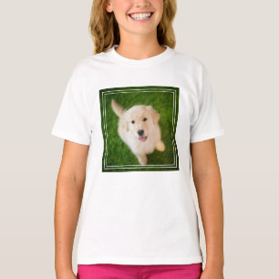 Golden Retriever Welpe im Gras T-Shirt