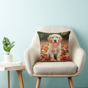 Golden Retriever Welpe im Herbstlaub Kissen
