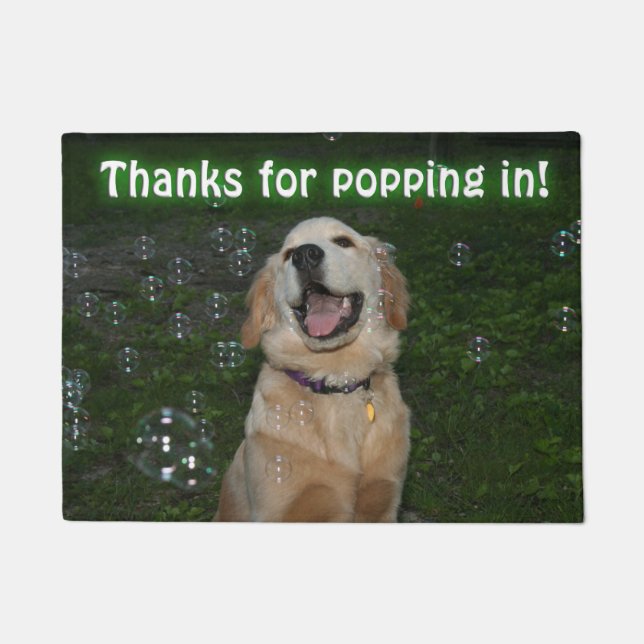 Golden retriever-Welpe in den Blasen herein Fußmatte (Vorderseite)