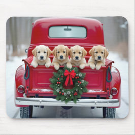 Golden Retriever Welpen im Weihnachtsverkehr Mousepad