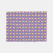 Golden Retriever Whimsical Sun Polka Dot Lila Fleecedecke (Vorderseite (Horizontal))