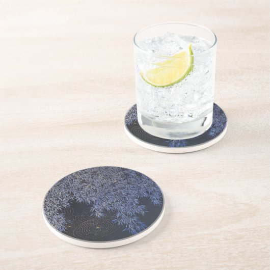 Golden Ripples Intricate Blue Hue Leafs Sandstone Getränkeuntersetzer (Seite)