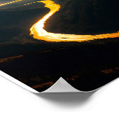 Golden River at Sunset: Mountain Se Poster (Ecke)