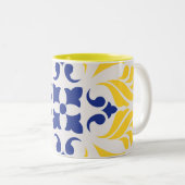 Golden Riviera Design Zweifarbige Tasse (VorderseiteRechts)