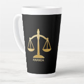 Golden Scales of Justice Theme Design Milchtasse (Linke Ecke)