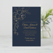 Golden Sketched Rose auf Dark Blue Wedding Einladung (Stehend Vorderseite)